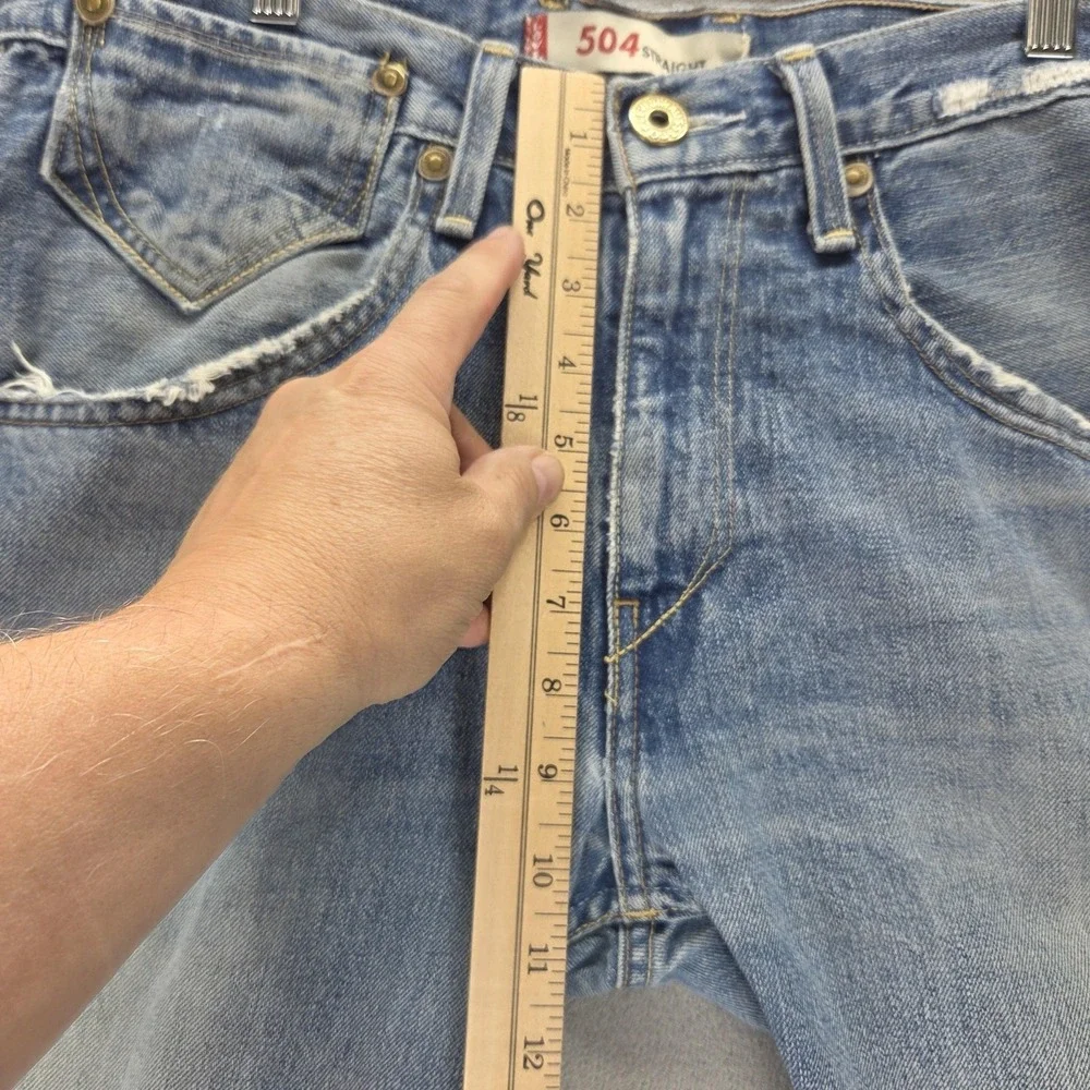 Vintage Levis 504 Jeans Mens 32x34 Blue Straight Engineered Zip Fly Medium Wash